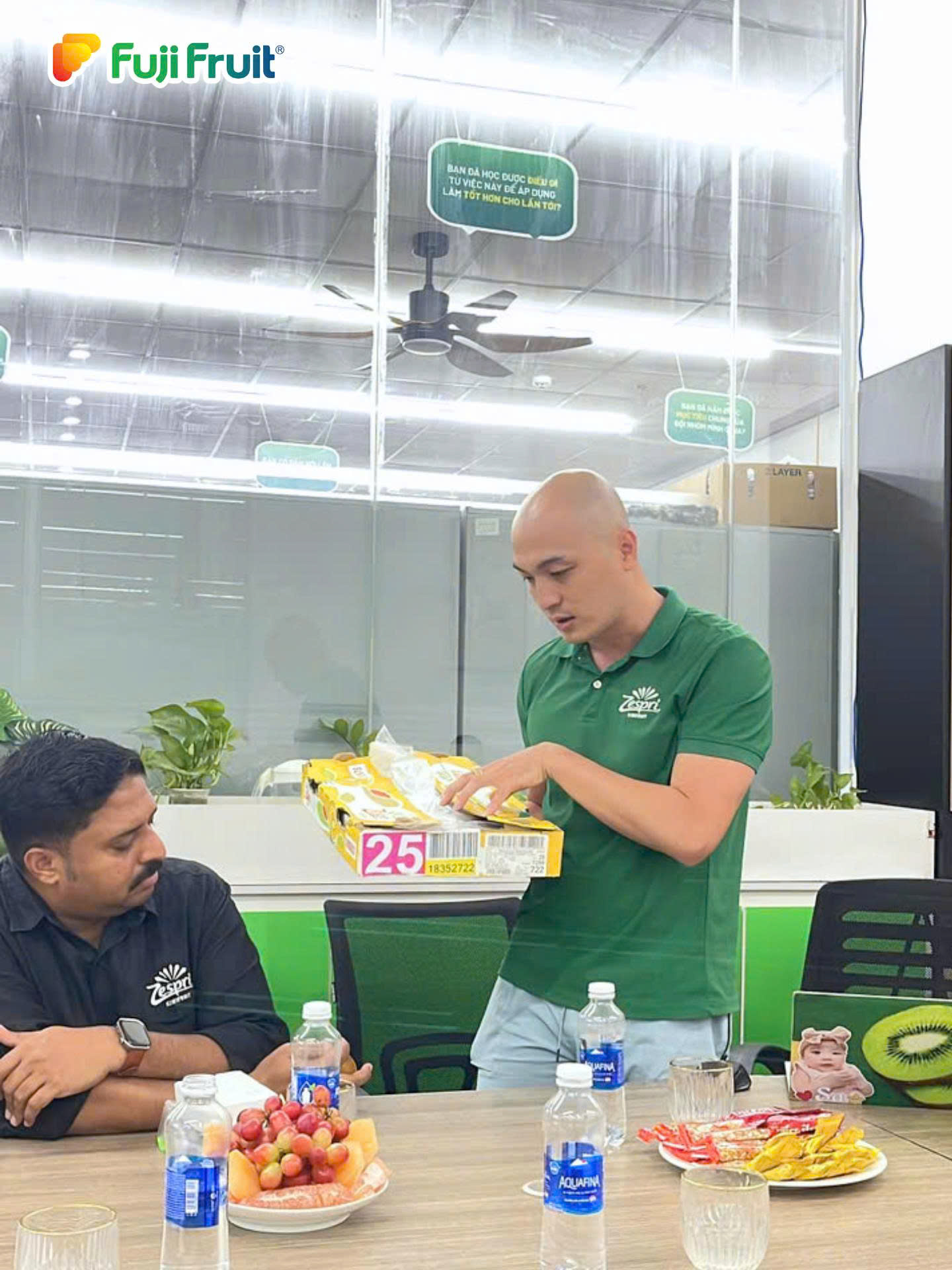 Ông Phạm Huỳnh Long – Quản lý Phát triển Kinh doanh Zespri Việt Nam chia sẻ kiến thức